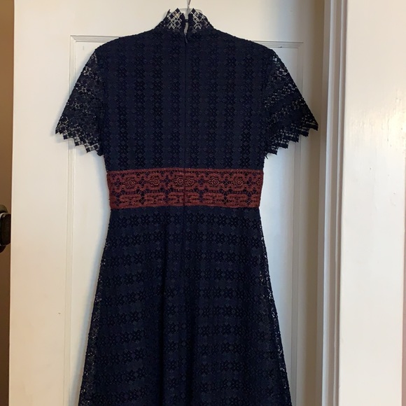 Sandro dress excellent condition.  Size 1 which is a Small - Picture 8 of 9